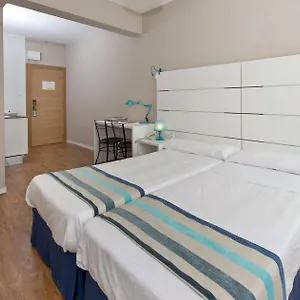 Апарт-отель Estudios Aranzazu, Сантандер